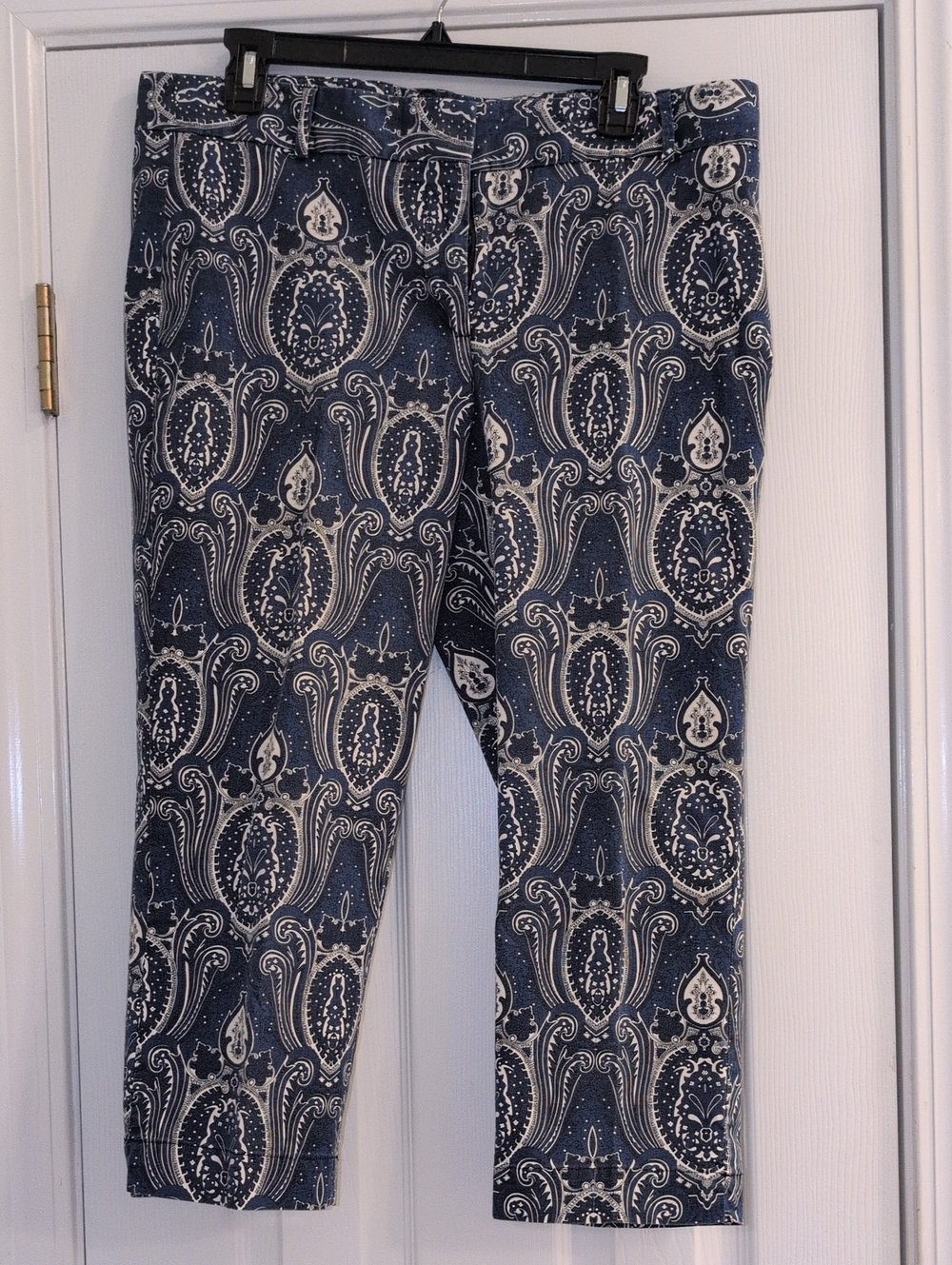 Talbots Navy and Cream Paisley Cropped Jeans